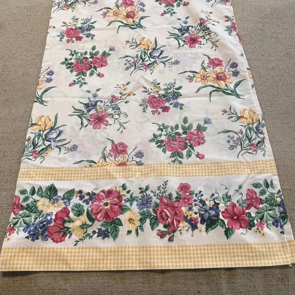 WestPoint Stevens Vintage Floral Gingham Standard Pillowcase Made in USA